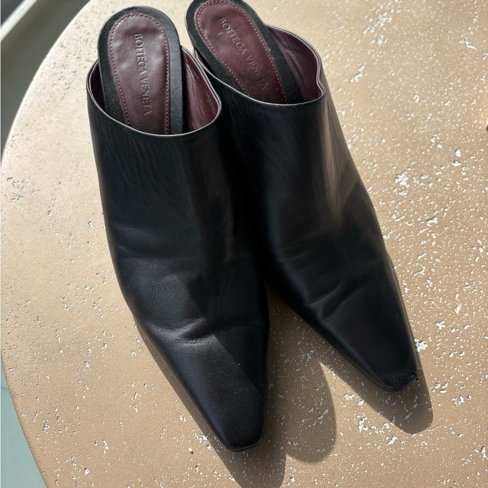 Bottega Veneta Black Leather Mules - Picture 3 of 8